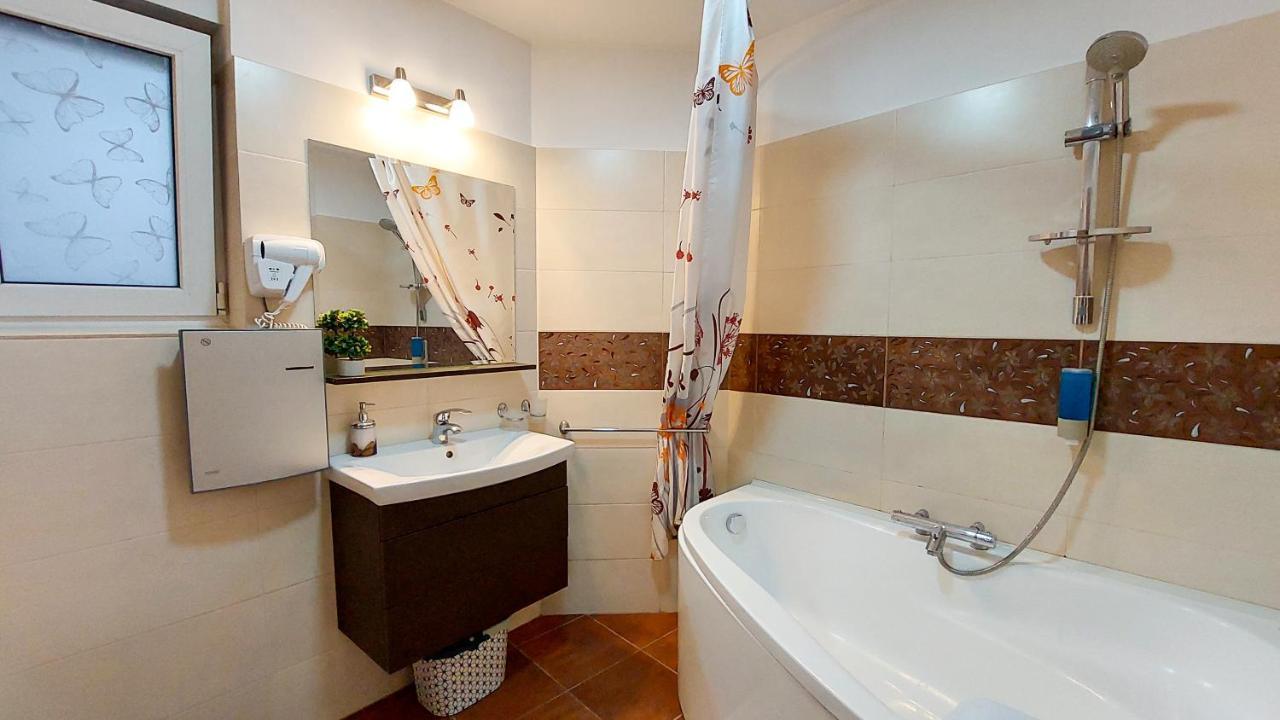 Fancy 1Bd Family Friendly In Historical Centre Bucareste Exterior foto