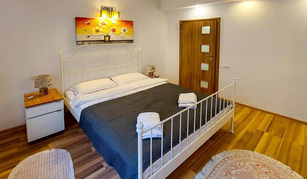 Fancy 1Bd Family Friendly In Historical Centre Bucareste Exterior foto