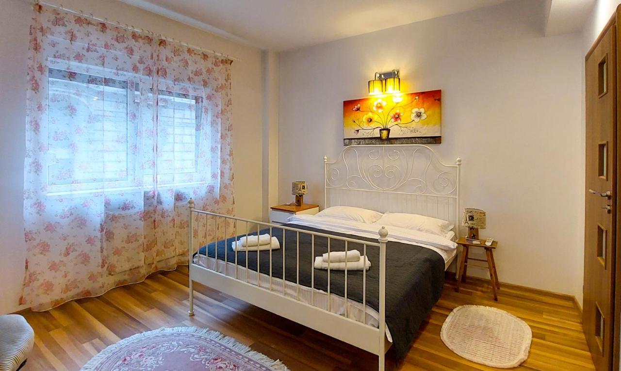 Fancy 1Bd Family Friendly In Historical Centre Bucareste Exterior foto