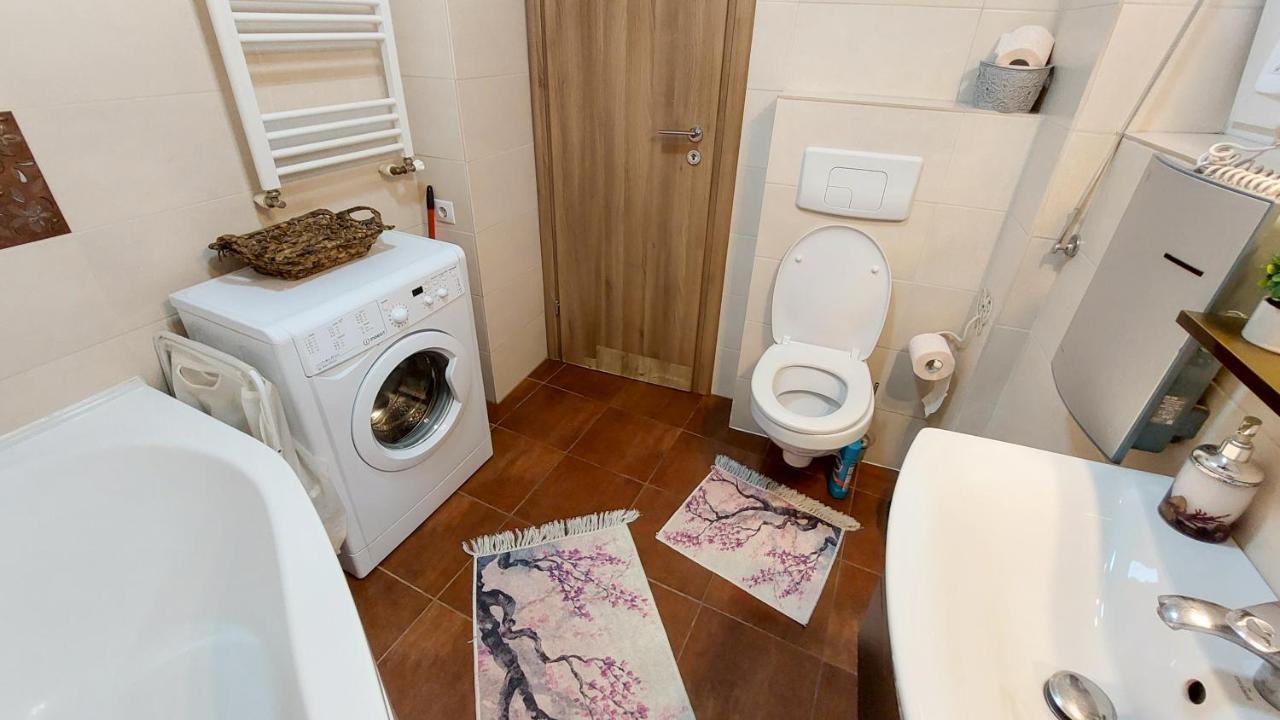 Fancy 1Bd Family Friendly In Historical Centre Bucareste Exterior foto